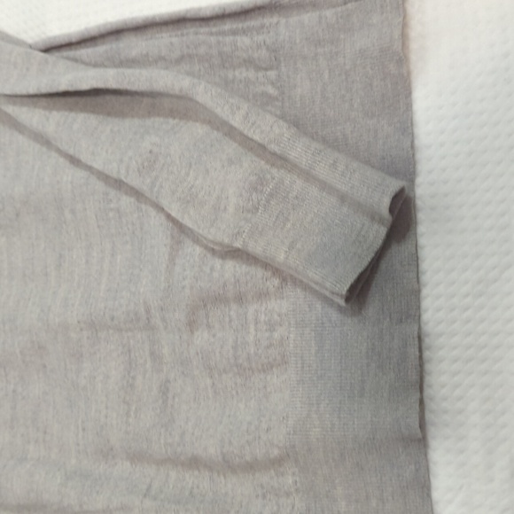 Banana Republic 100% Extra Fine Merino Wool Sweater - Picture 5 of 5